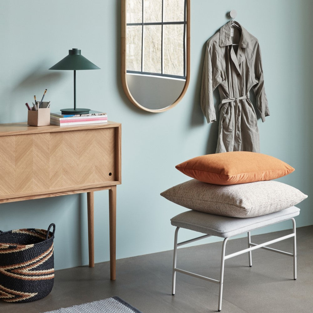 Pilkas suoliukas „Migla“