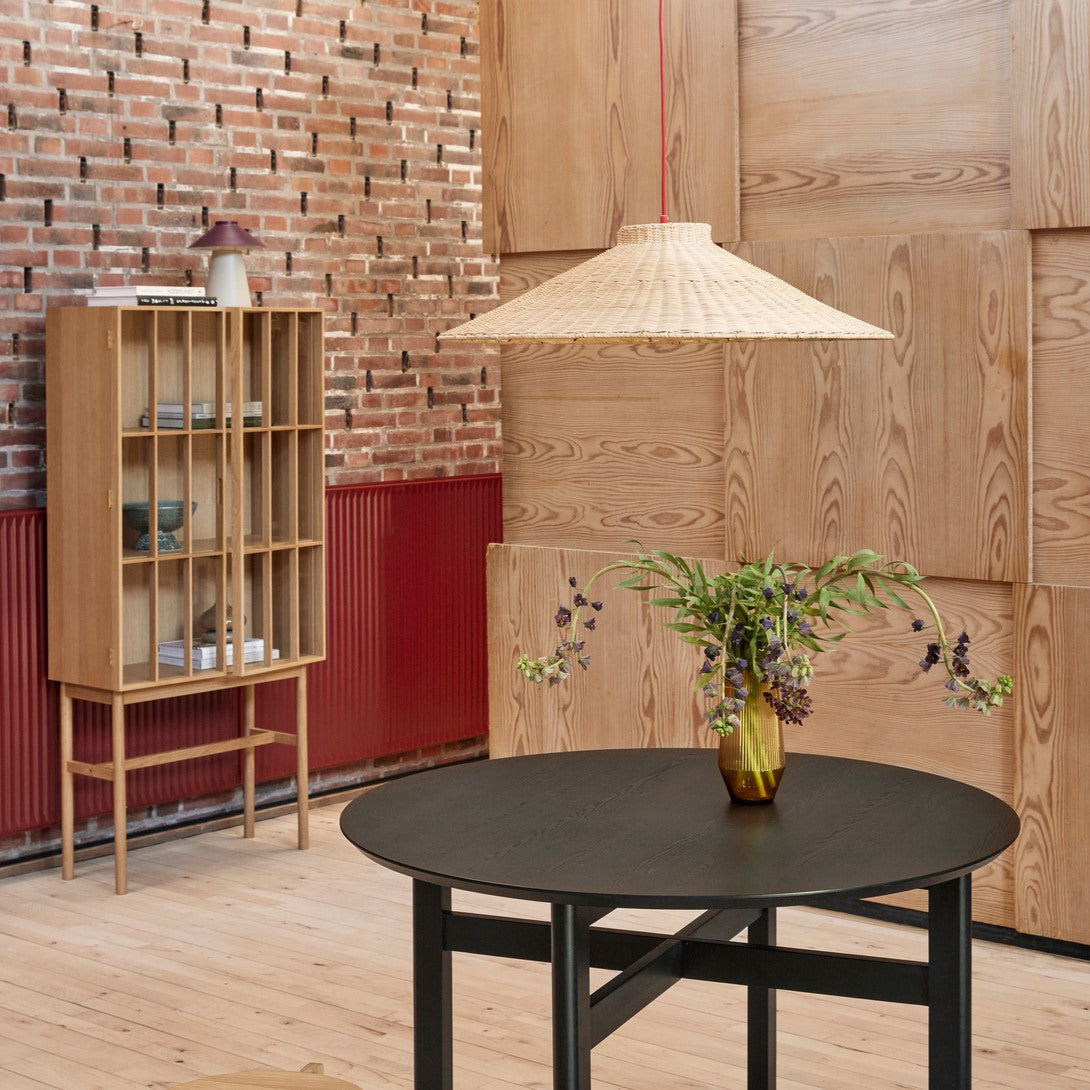 Chipper Table Lamp Sand/Burgundy