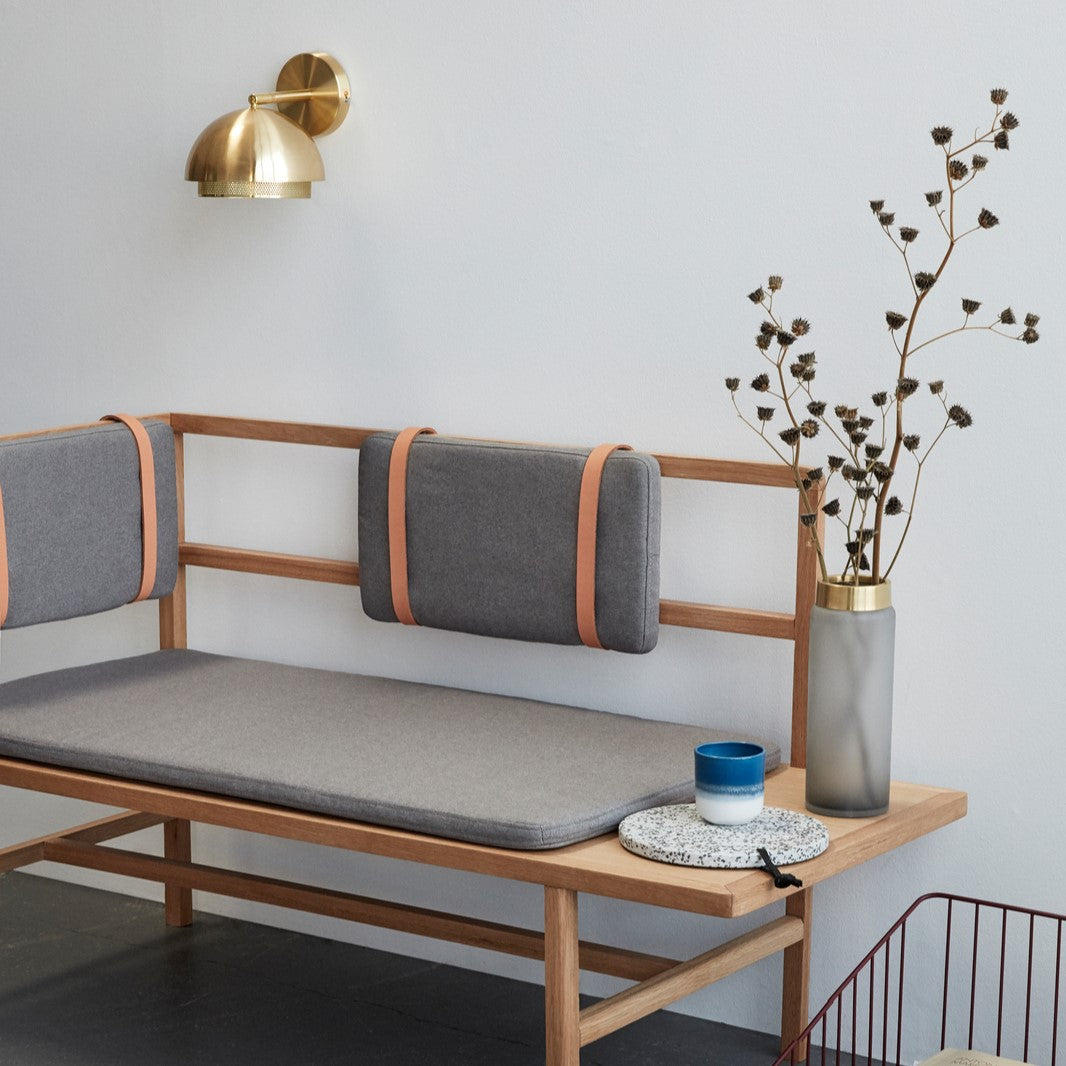 Žalvario spalvos sieninis šviestuvas „Edge“