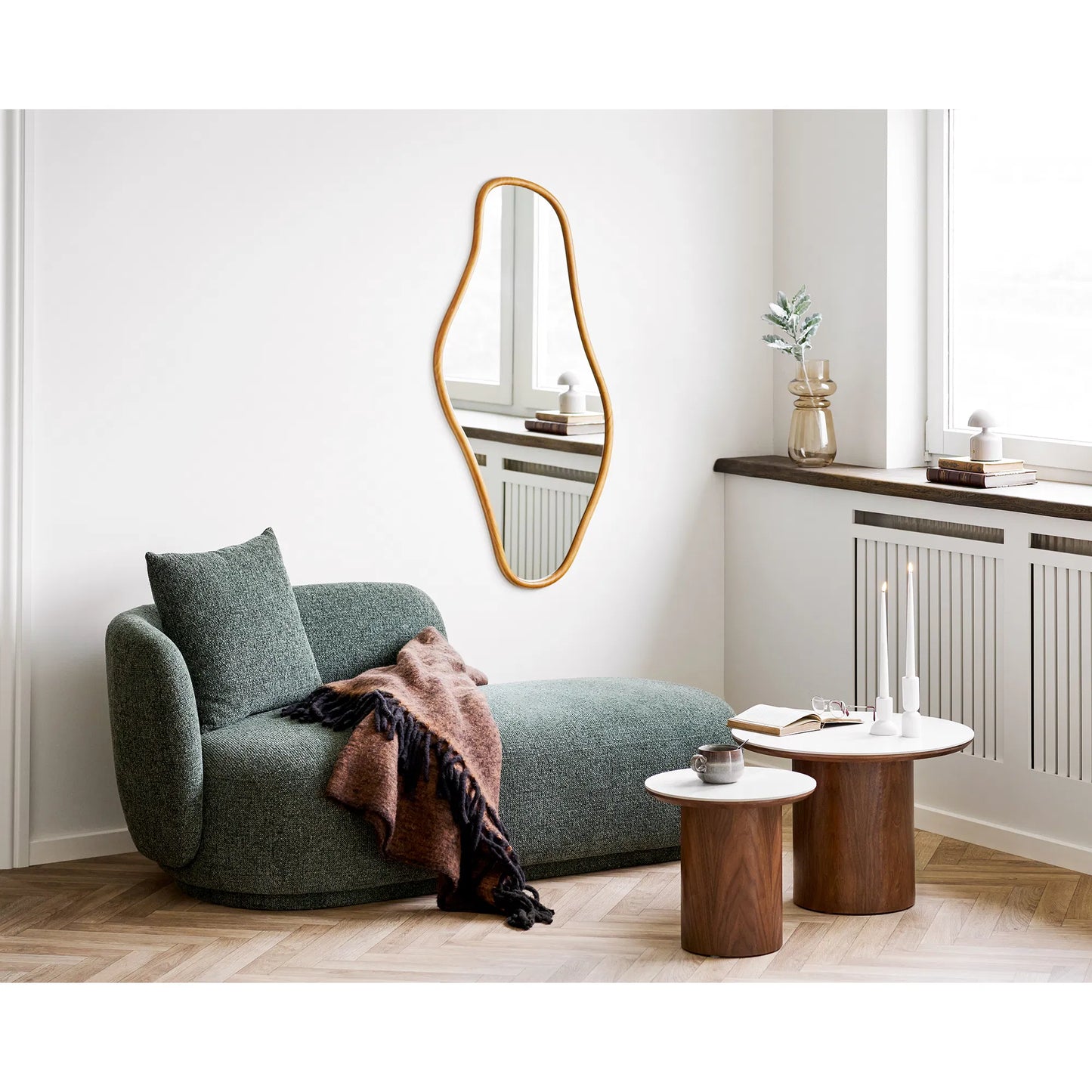 Noli Coffee Table: A Bold Intersection of Stone and Wood