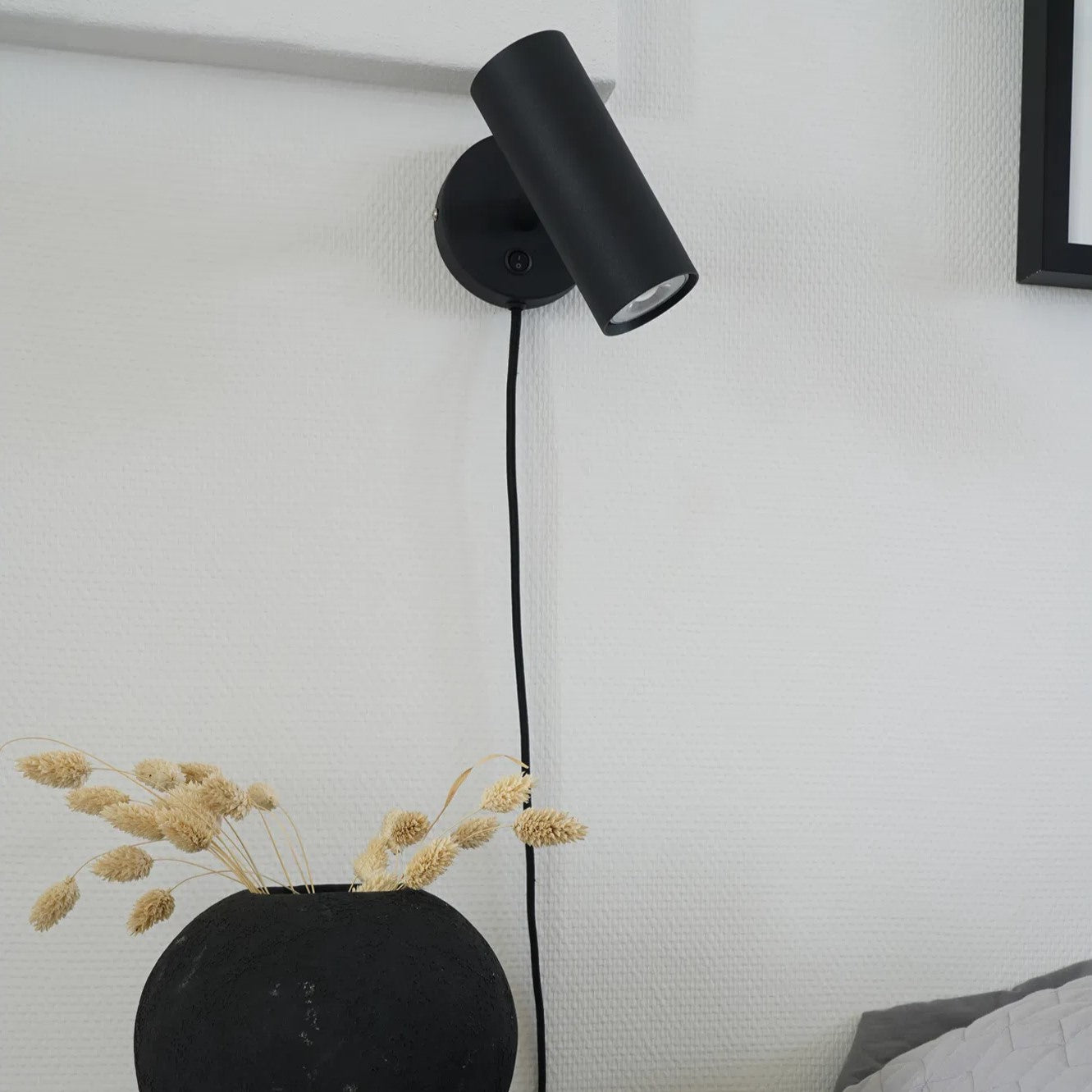 Tubular Wall Lamp | Black