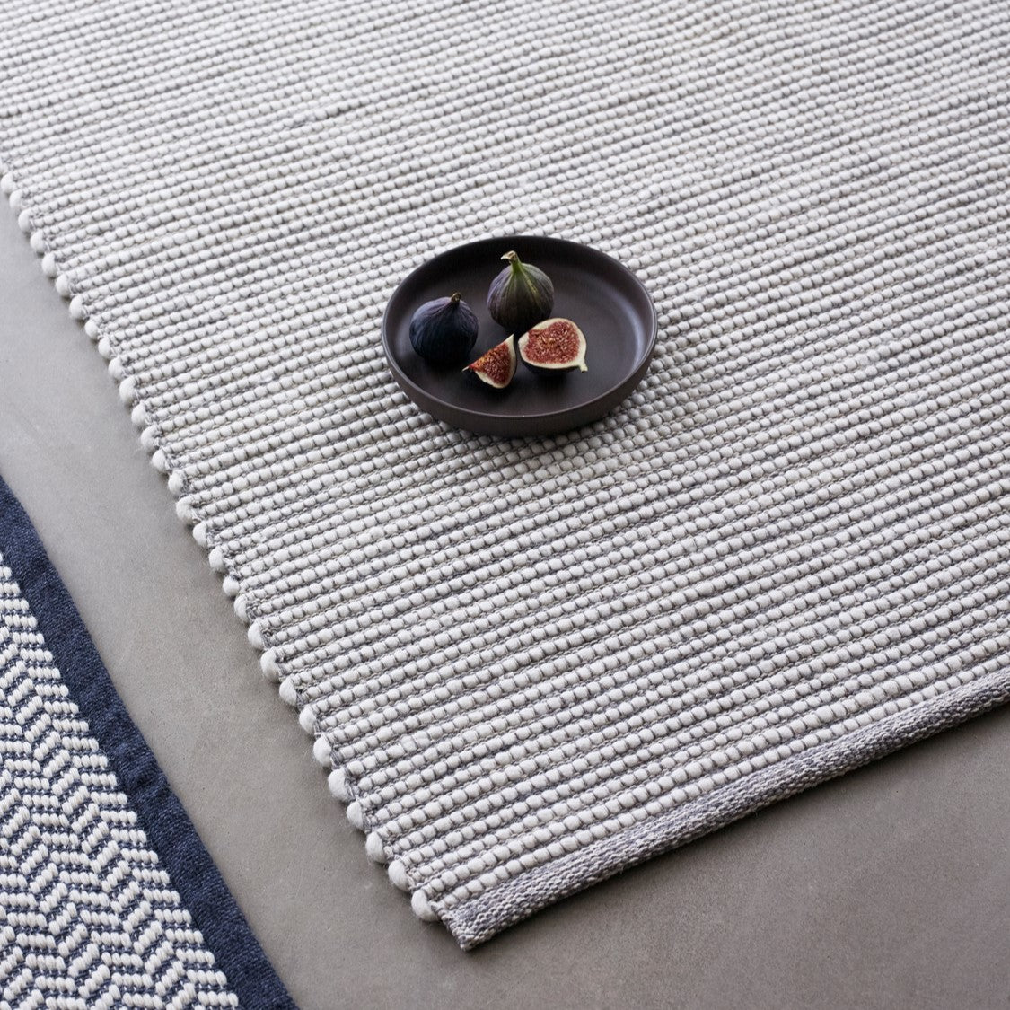 Poppy Rug Grey/White 120 x 180