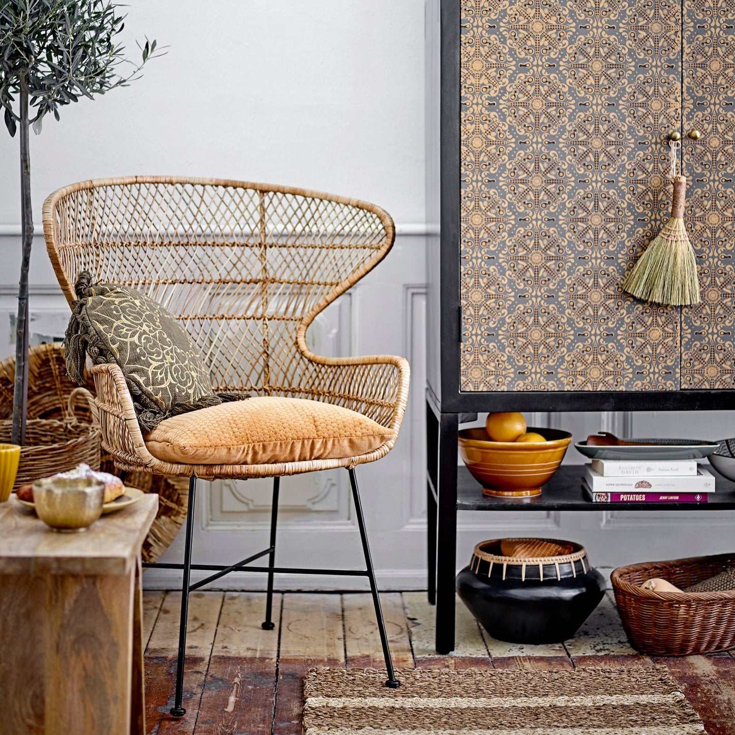 Qeen's Lounge Chair | Rattan