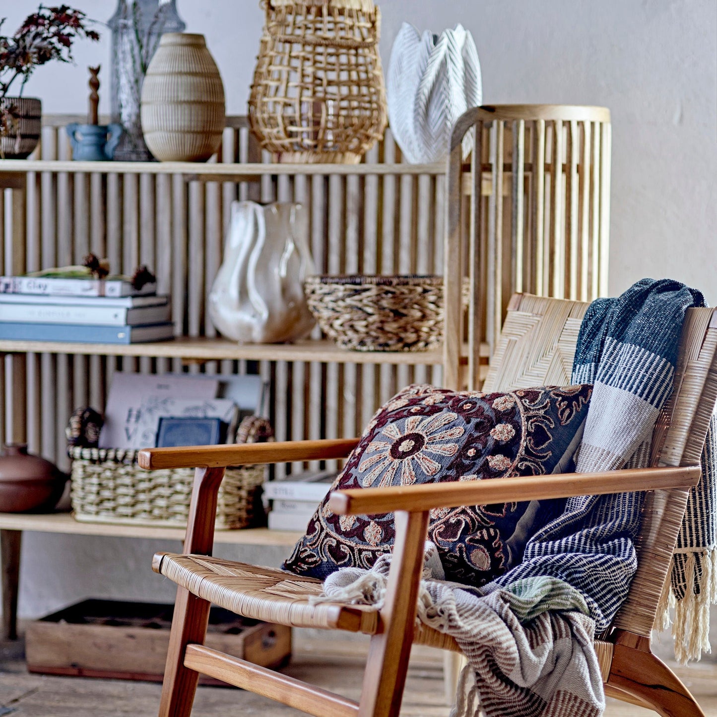 Sali Bookcase Small | Nature Mango