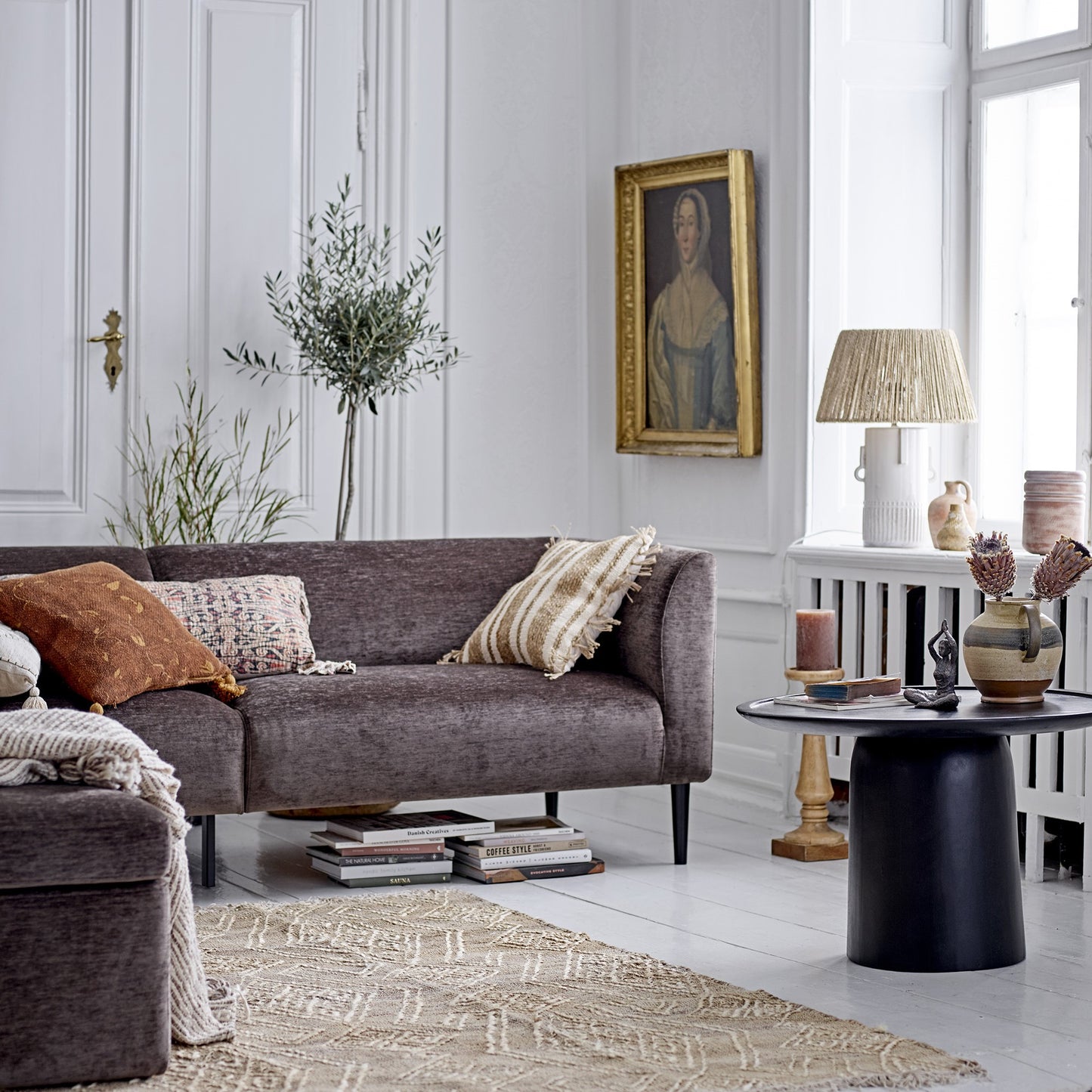 Sevilia Coffee Table | Black Mango