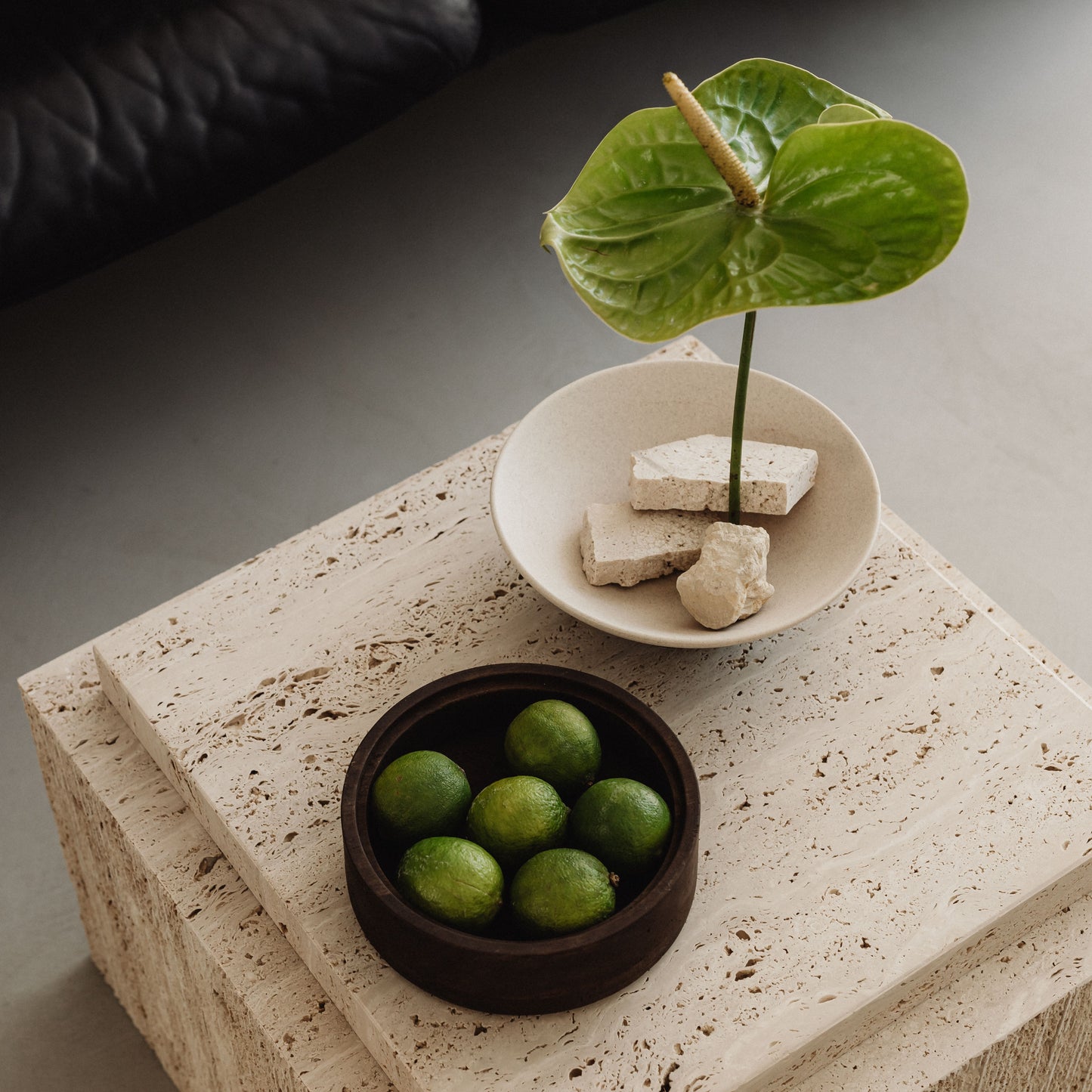 Bari coffee table | Travertine